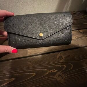 Black lv wallet knock off